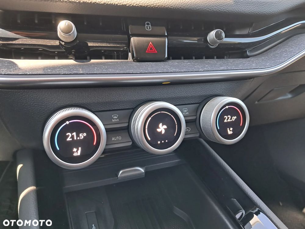 Skoda Superb 2.0 TDI SCR Selection DSG - 26