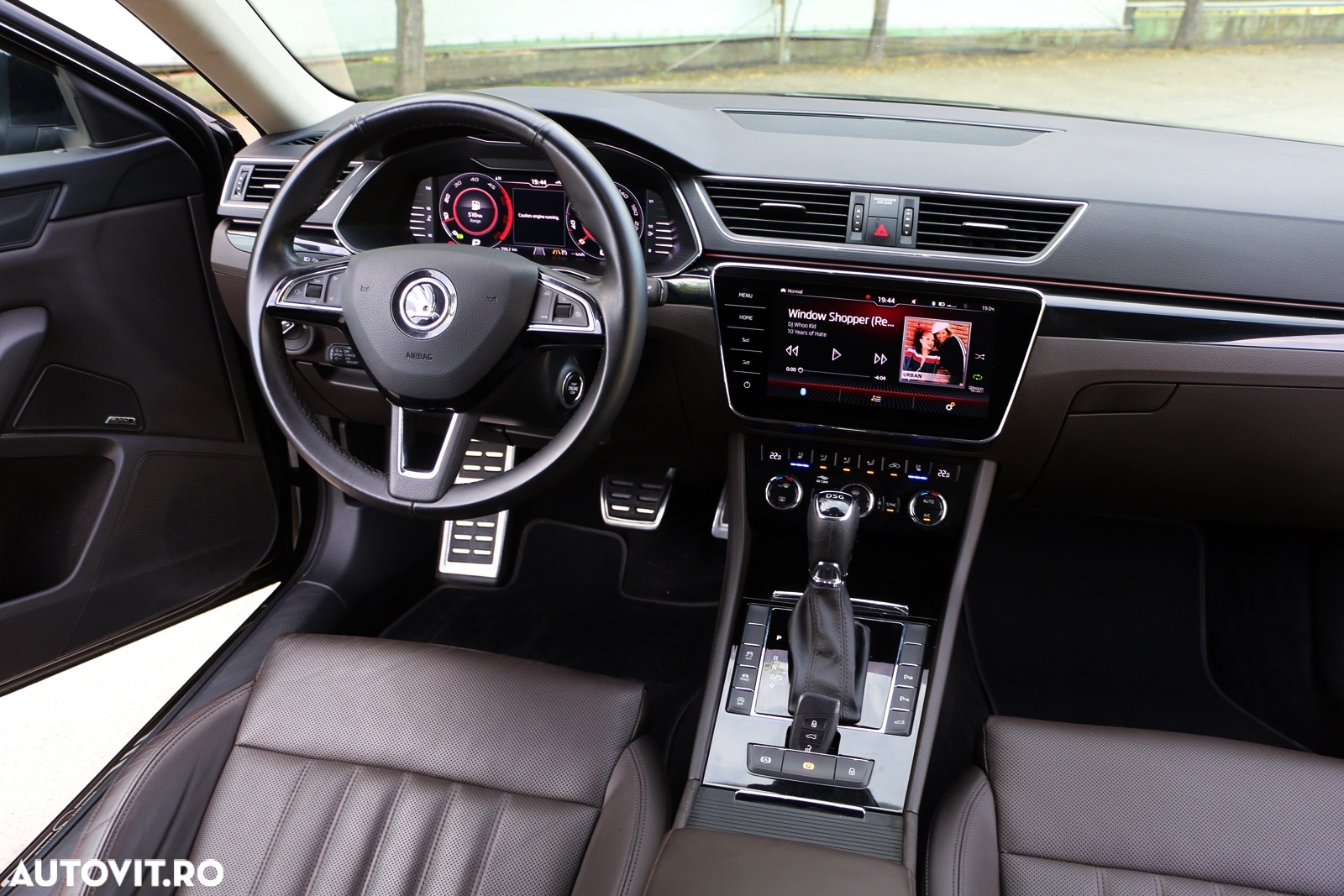 Skoda Superb 2.0 TDI DSG Laurin & Klement - 23