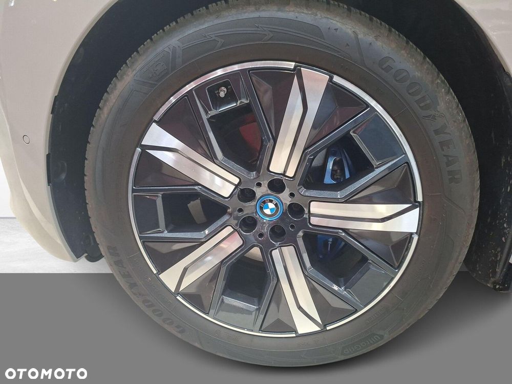 BMW iX xDrive45 100.6kWh - 10