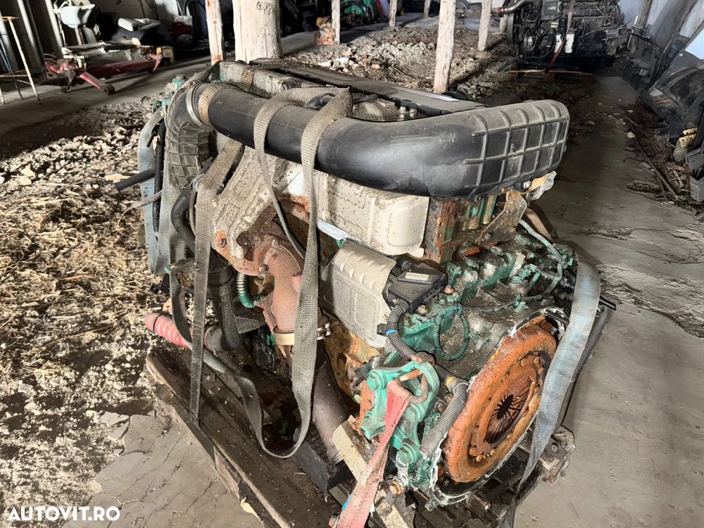Motor Volvo D7F 243 CP 240-EU V  4507713 : DEZMEMBRARI OLTENIA - 6