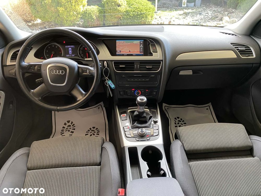 Audi A4 Limousine - 23