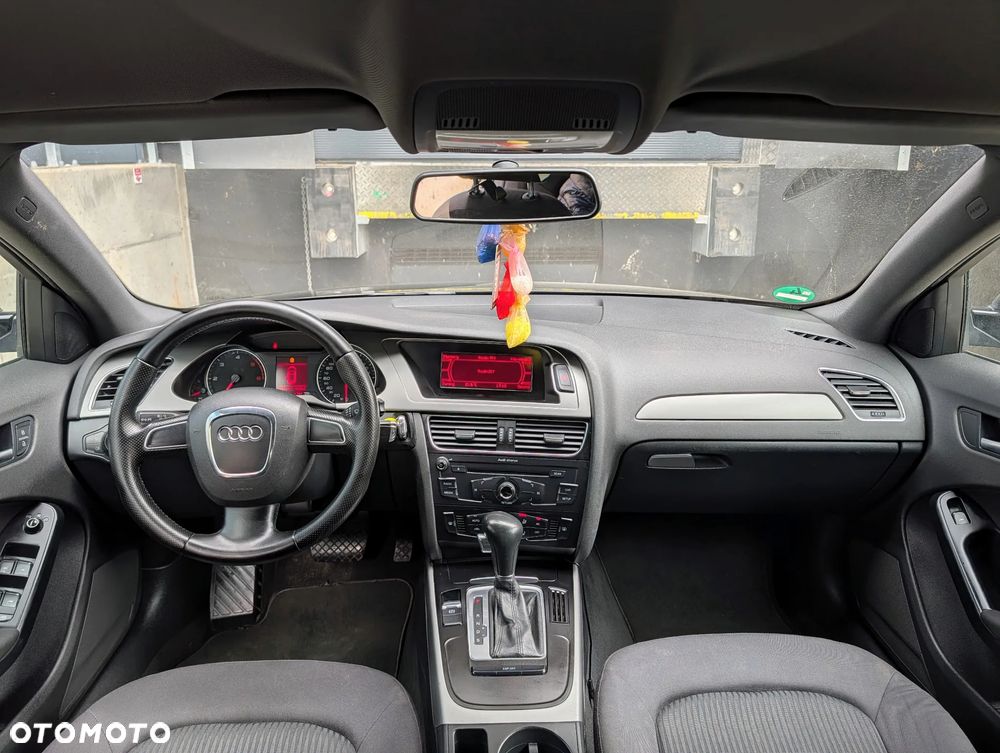 Audi A4 Avant 2.0 TDI DPF multitronic Attraction - 5