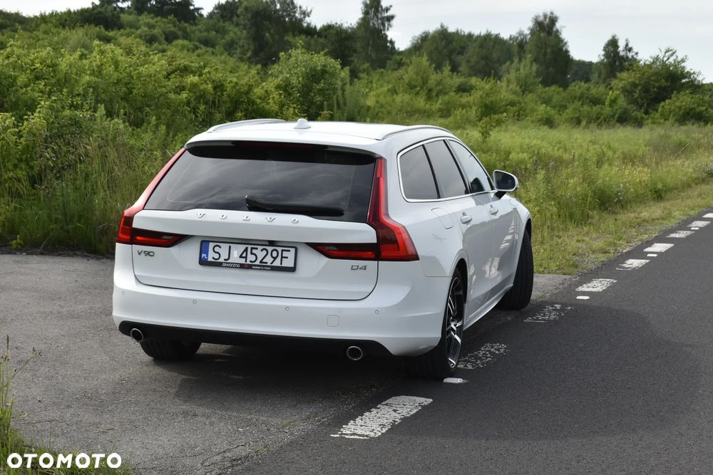 Volvo V90 D4 Momentum Pro - 30