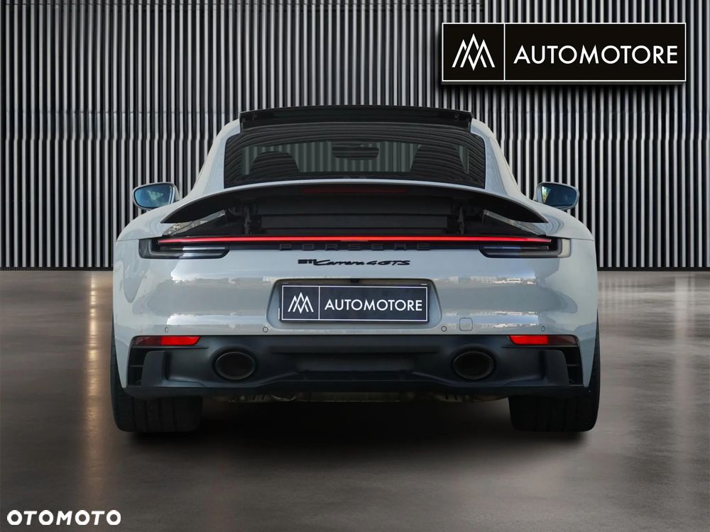 Porsche 911 Carrera 4 GTS - 8