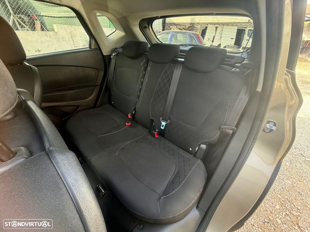 Renault Captur 1.2 TCe Exclusive EDC - 19