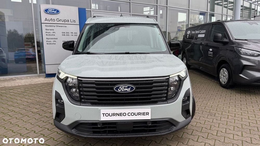 Ford Tourneo Courier - 11