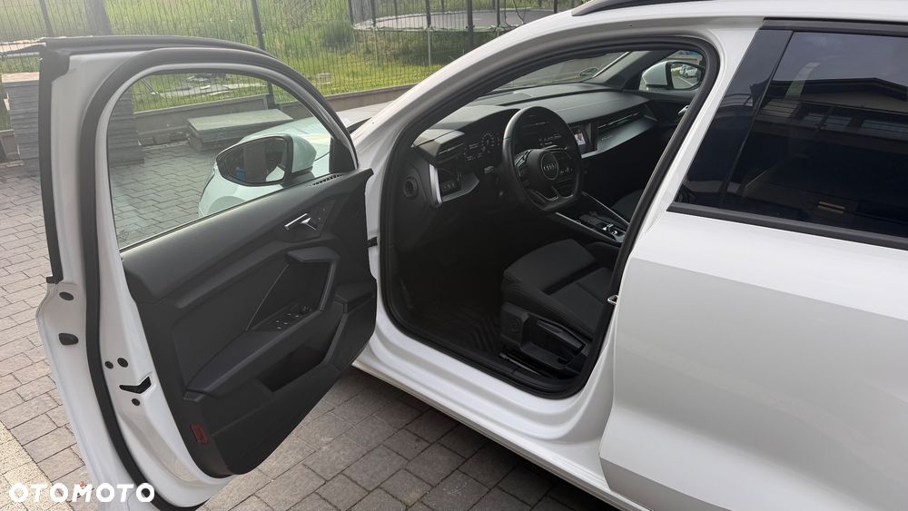 Audi A3 Sportback 30 TFSI mHEV S tronic - 11