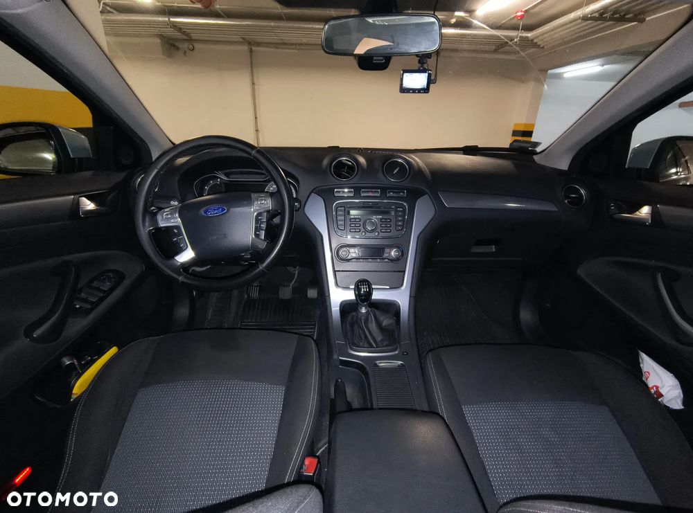 Ford Mondeo 2.0 TDCi Trend - 12