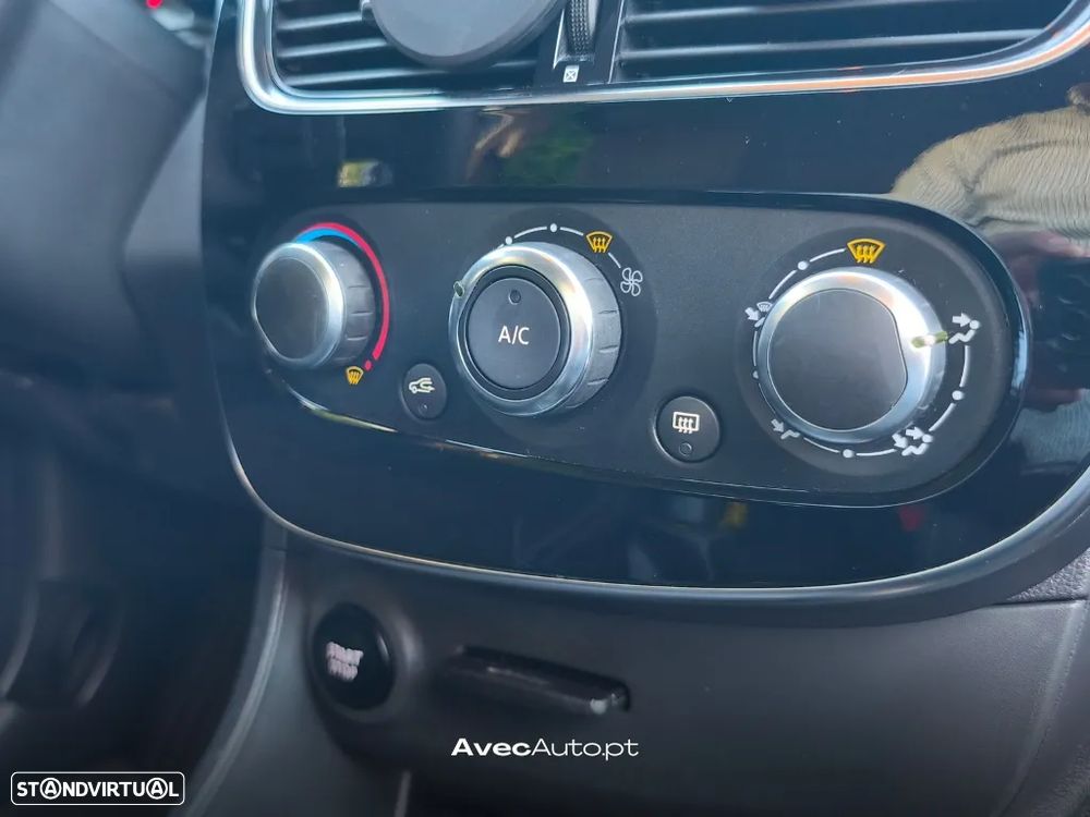 Renault Clio (Energy) TCe 90 Start & Stop LIMITED - 38
