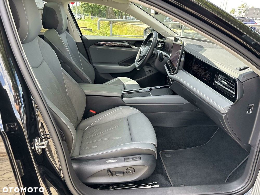 Volkswagen Passat 2.0 TDI EVO Elegance DSG - 17