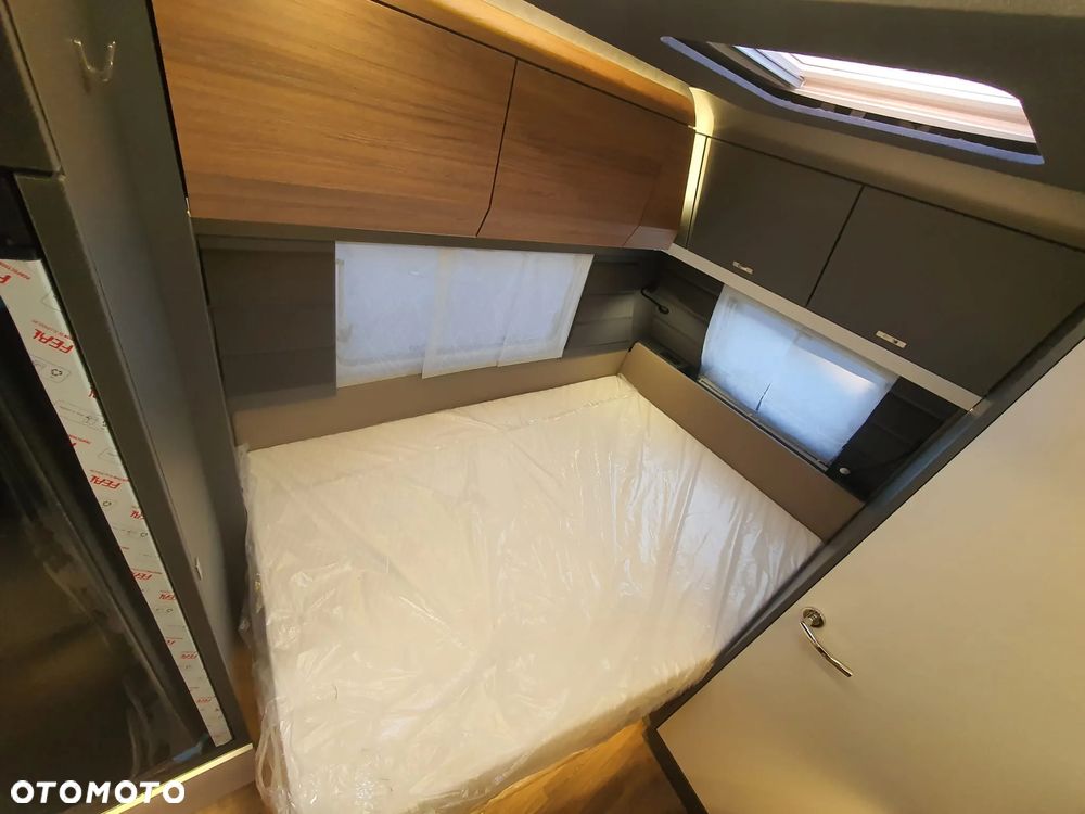 KNAUS AZUR 500 FU - 18