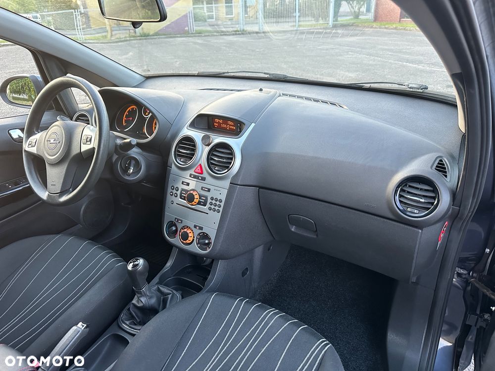Opel Corsa 1.0 12V Cosmo - 21