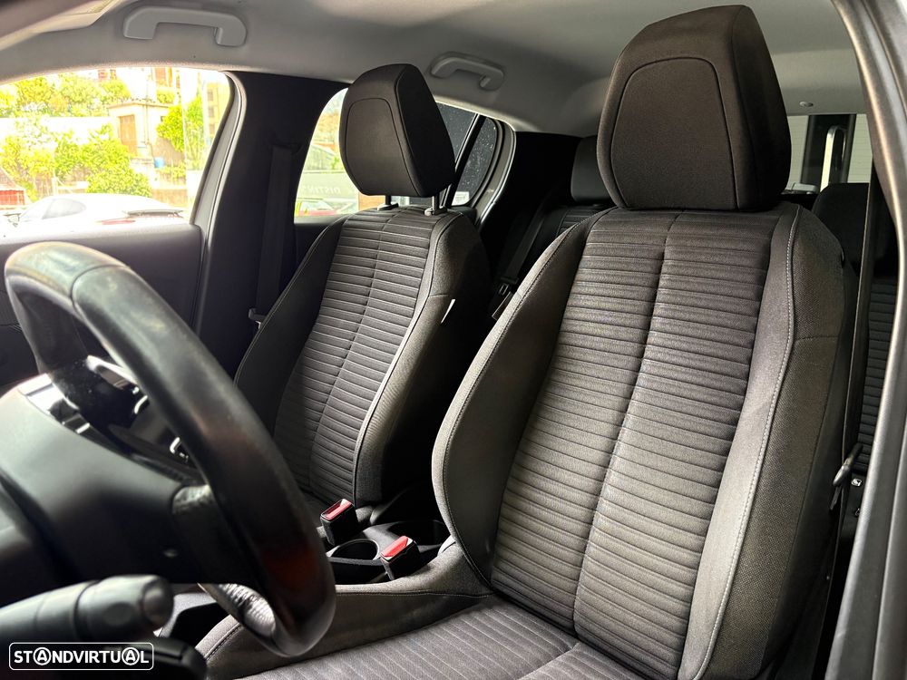 Peugeot 208 PureTech 100 Style - 14