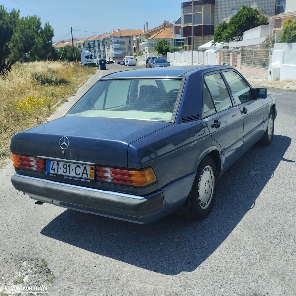 Mercedes-Benz W201 (1982-1993) - 13