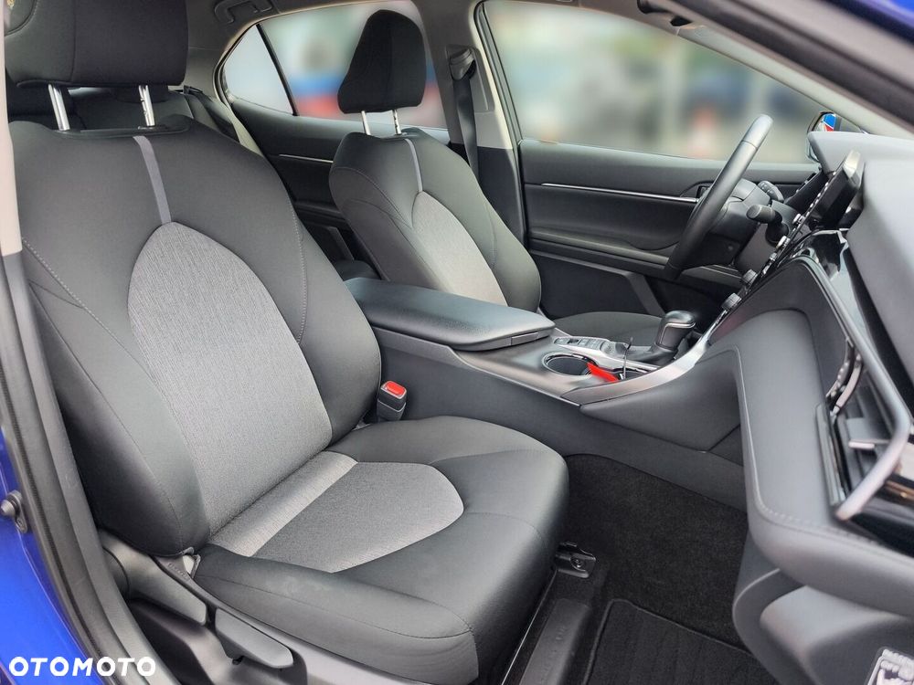 Toyota Camry 2.5 Hybrid Comfort CVT - 11