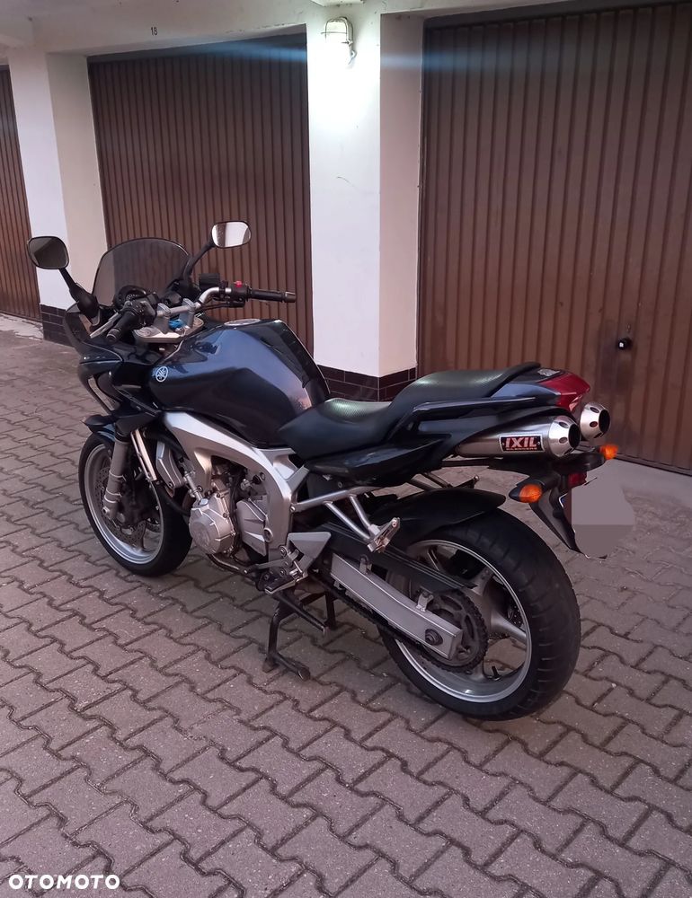 Yamaha FZ6 - 3
