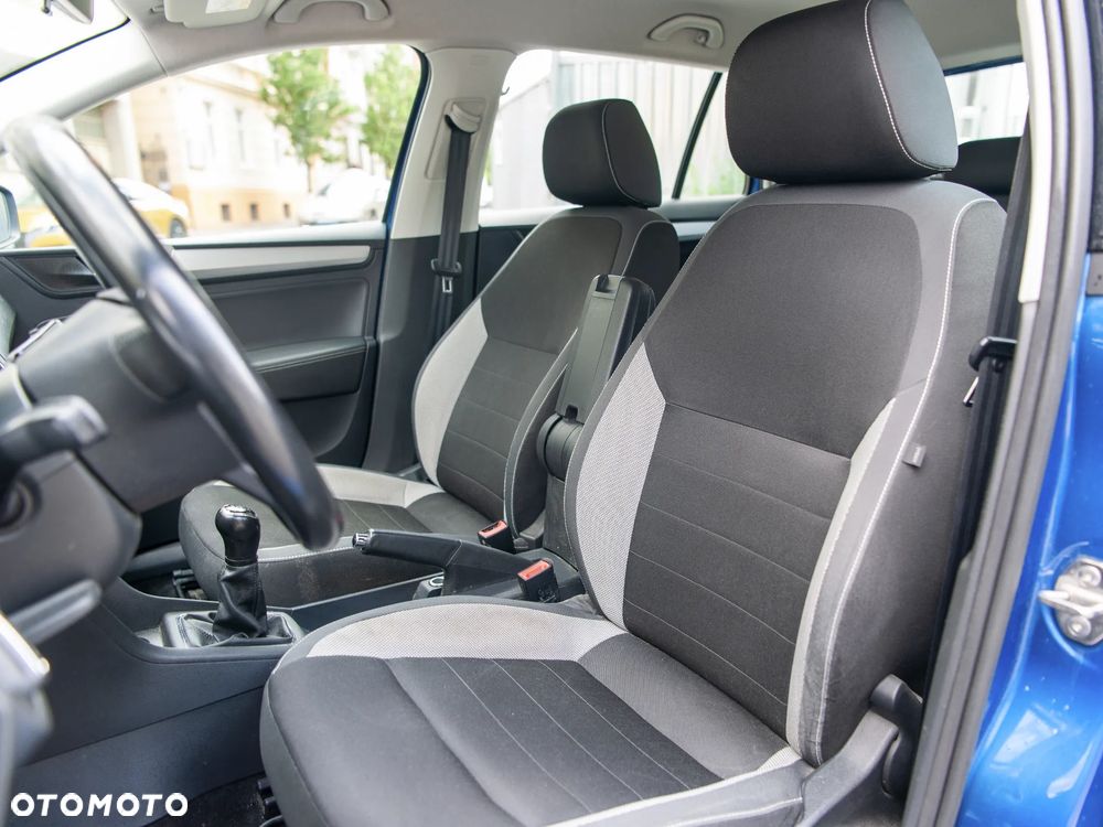 Skoda RAPID Spb 1.0 TSI Ambition - 9