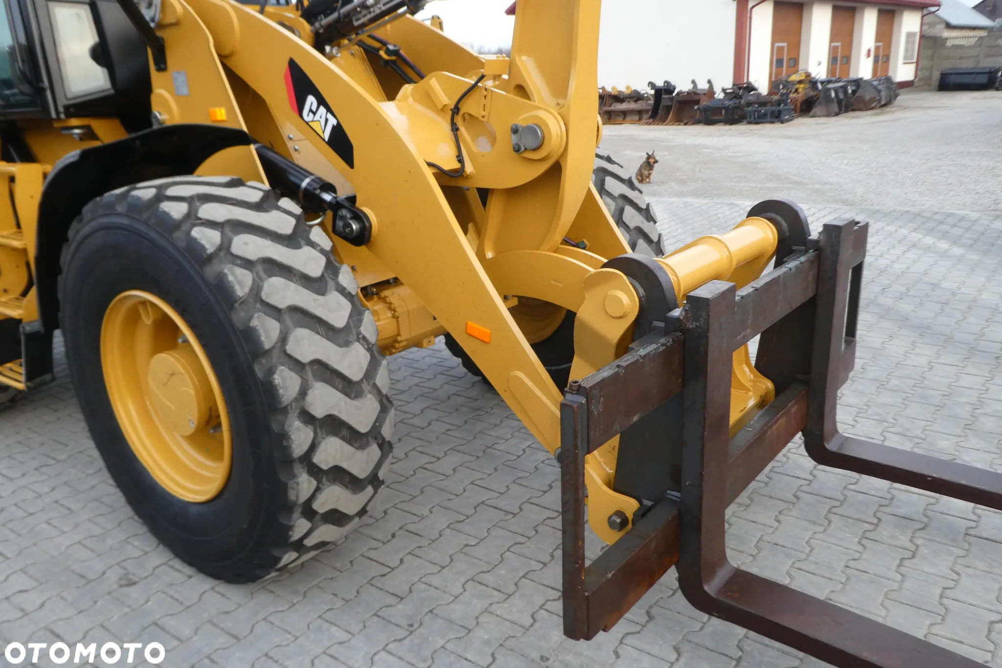 Caterpillar 914M Z NIEMIEC ŁYŻKA WIDŁY - 9