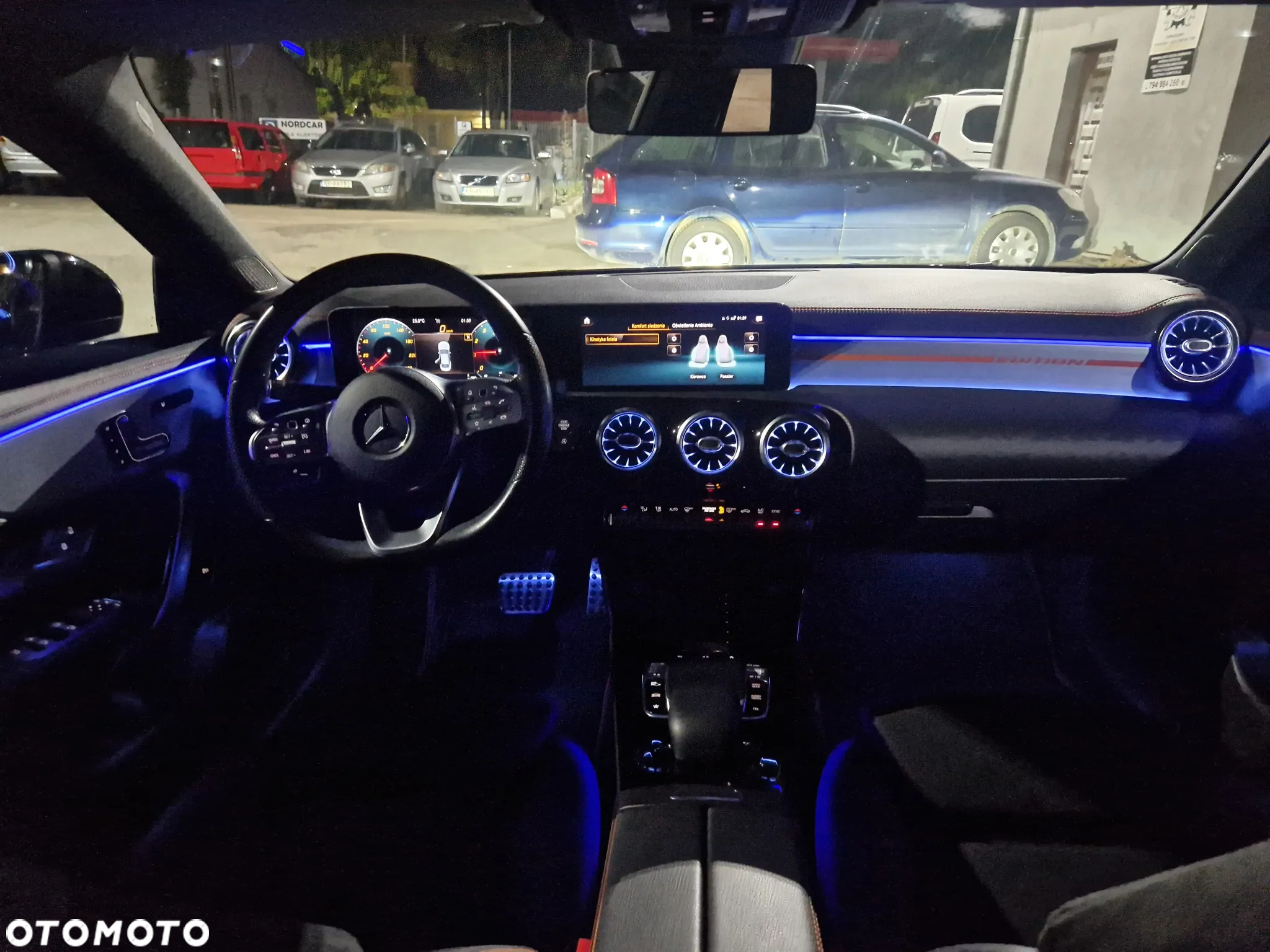 Mercedes-Benz CLA 220 4-Matic Edition 1 7G-DCT - 25