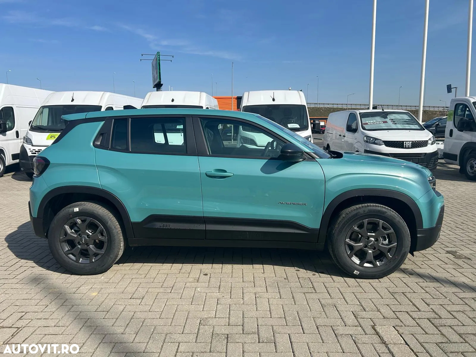 Jeep Avenger 1.2 AT6 Turbo MHEV Longitude - 4