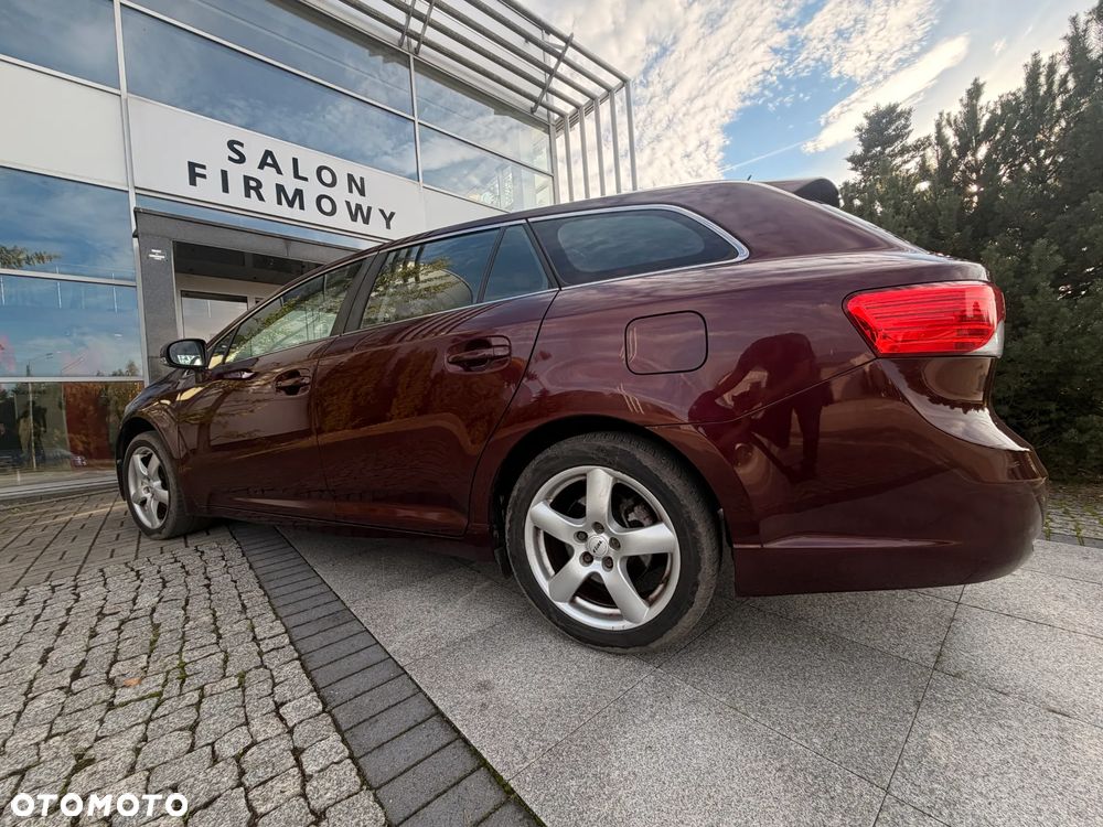 Toyota Avensis 1.8 Multidrive S Executive - 12