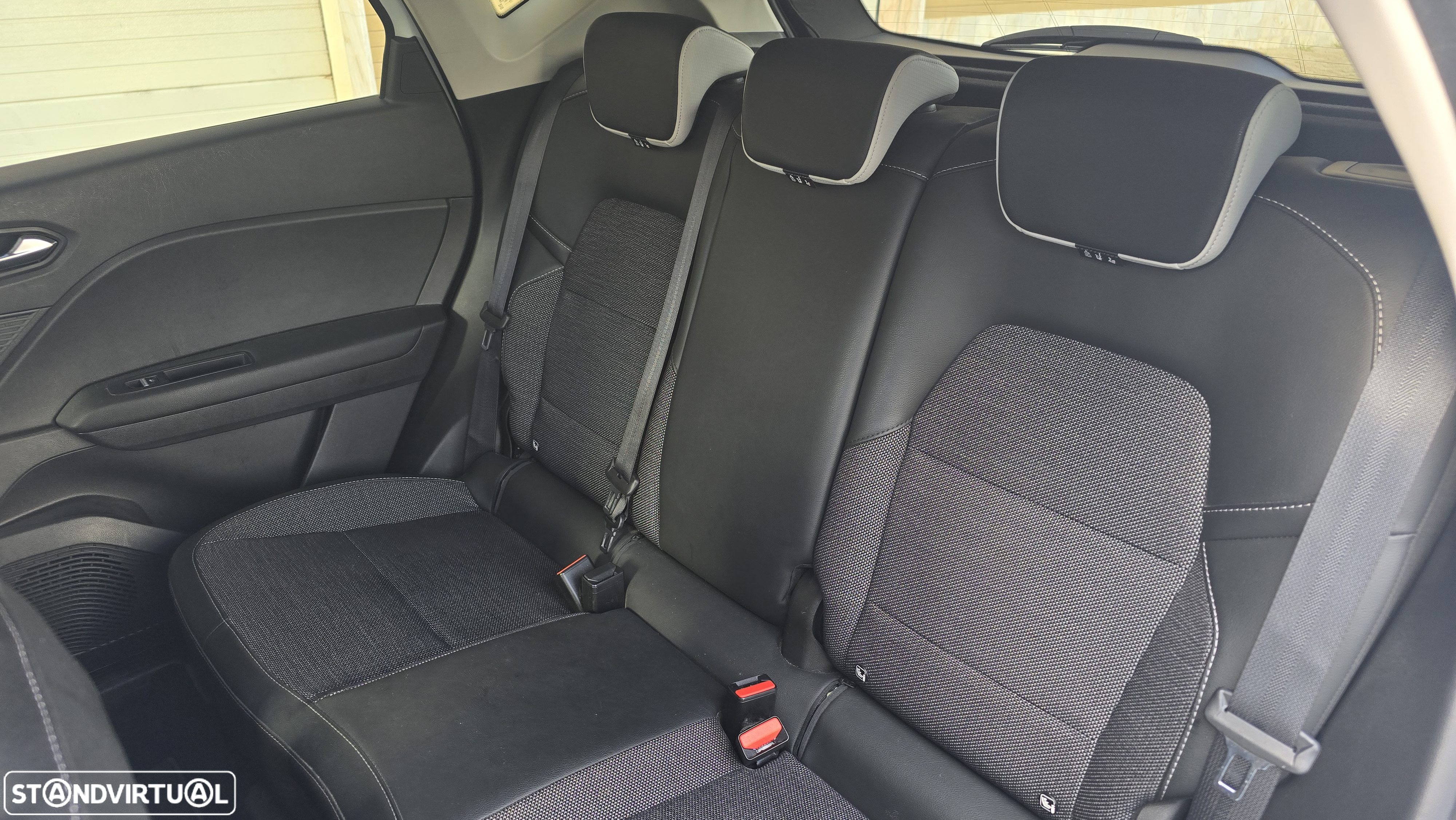 Renault Captur 1.6 E-Tech Plug-In Hybrid Techno - 16