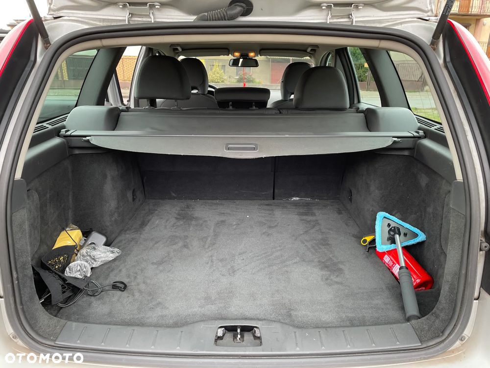 Volvo V50 1.6D DPF DRIVe - 17