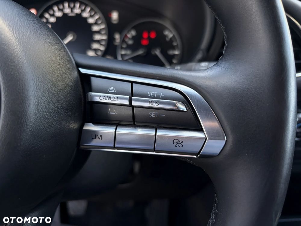 Mazda 3 SKYACTIV-G 2.0 M-Hybrid SELECTION - 25