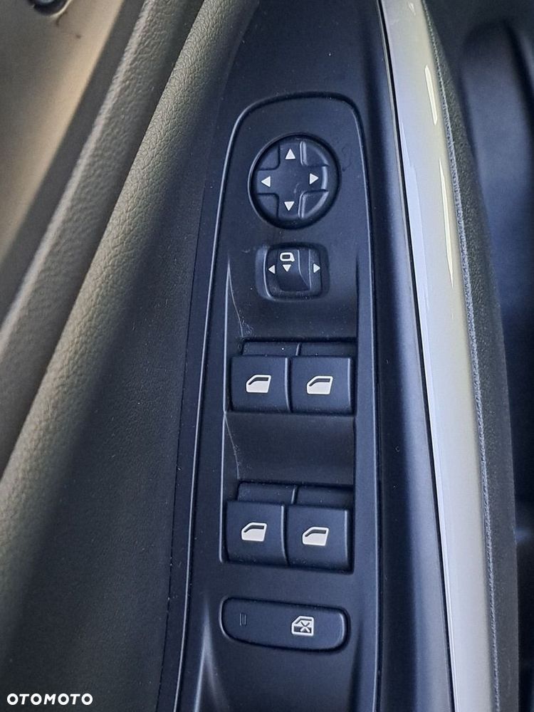 Opel Grandland 1.2 T mHEV GS S&S eDTC6 - 17