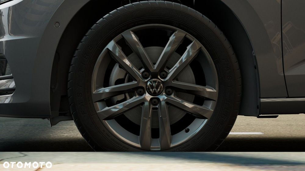 Volkswagen Touran - 13