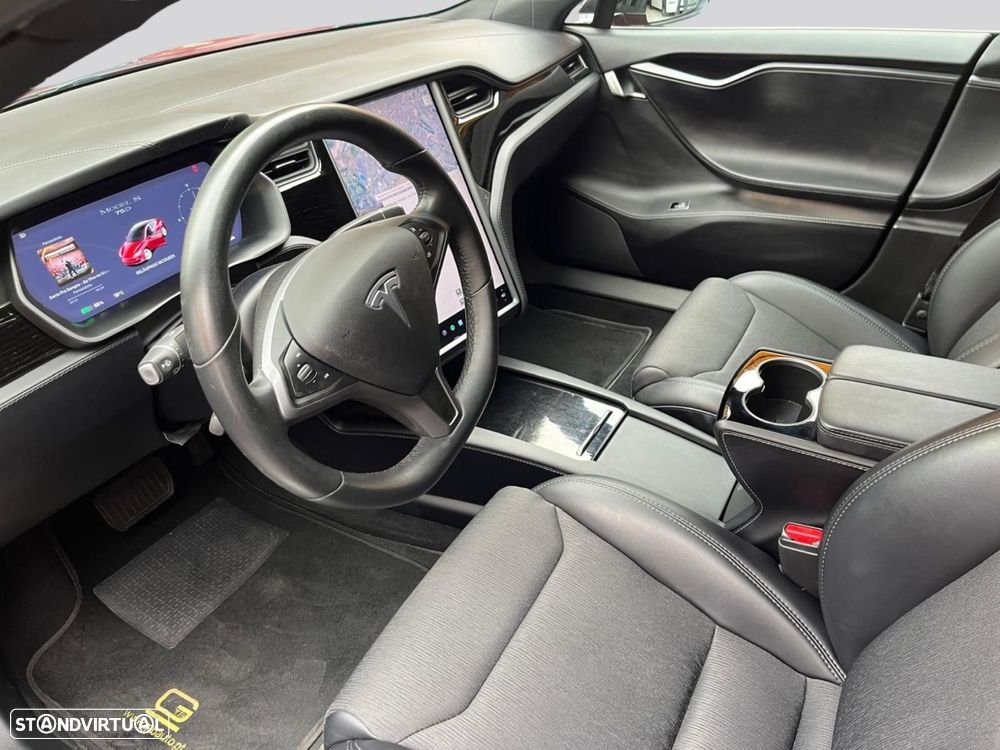 Tesla Model S - 9