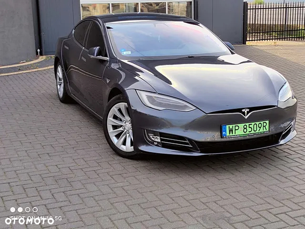 Tesla Model S Standard