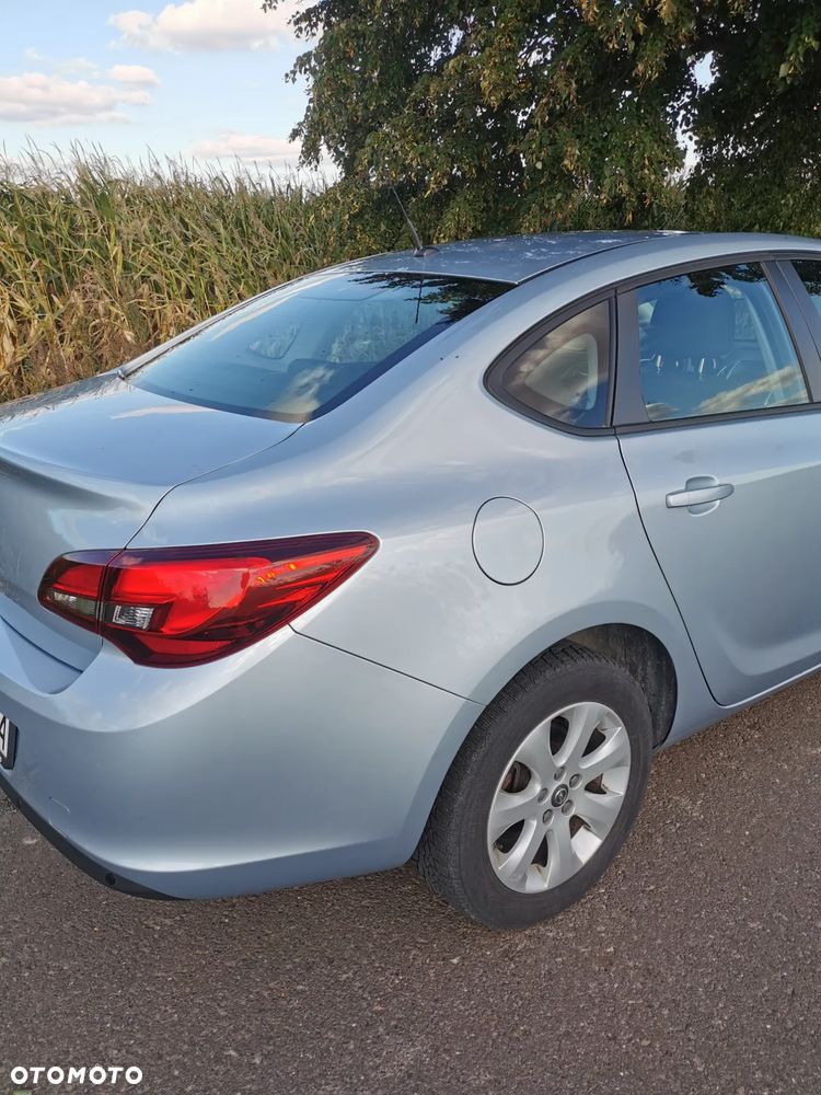 Opel Astra IV 1.6 Active - 8