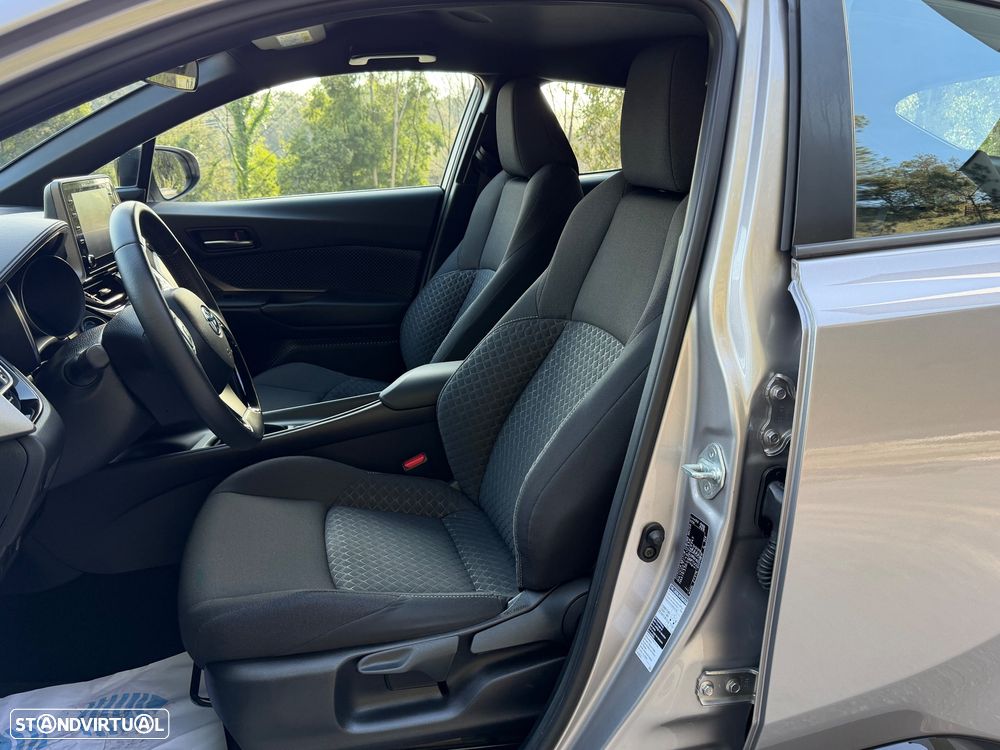 Toyota C-HR 1.8 HSD Comfort+P.Style - 4