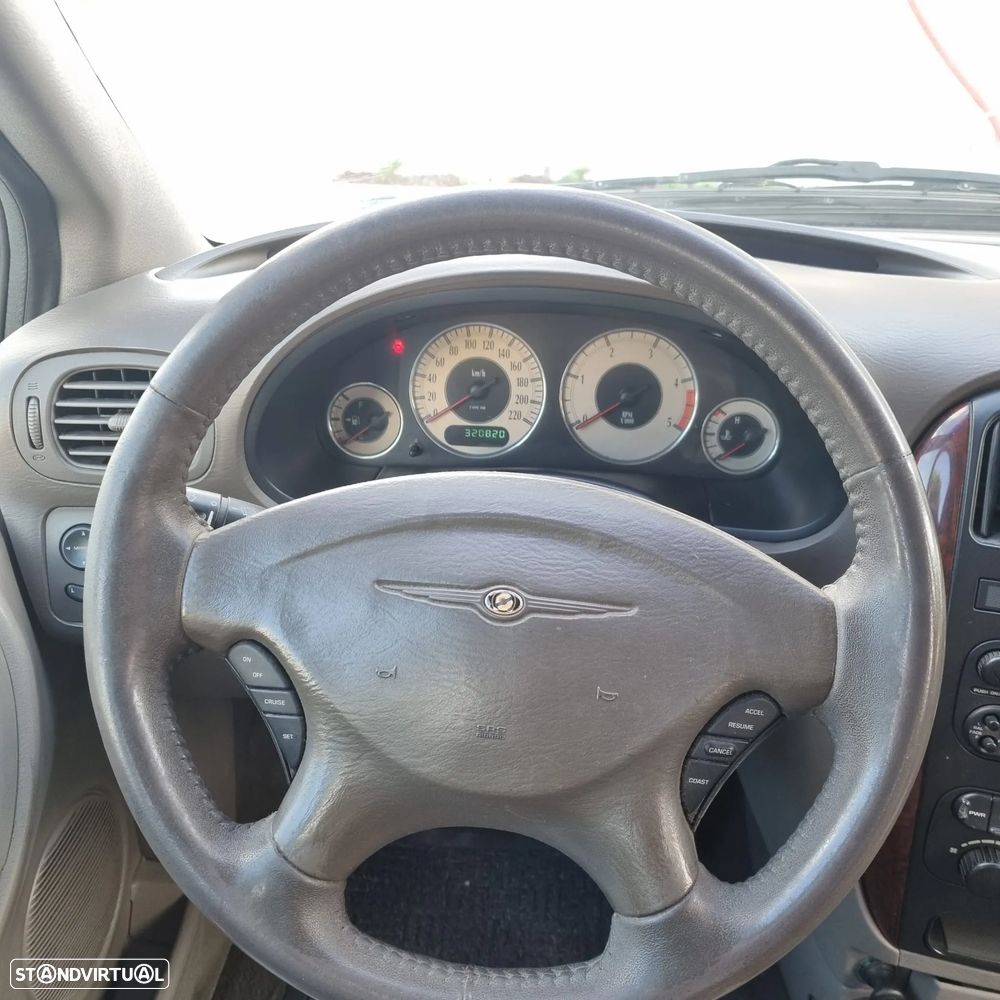 Chrysler Grand Voyager 2.5 CRD LX - 18