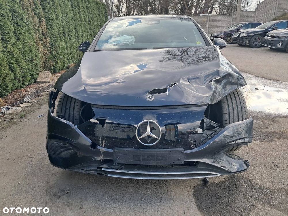 Mercedes-Benz EQE - 6