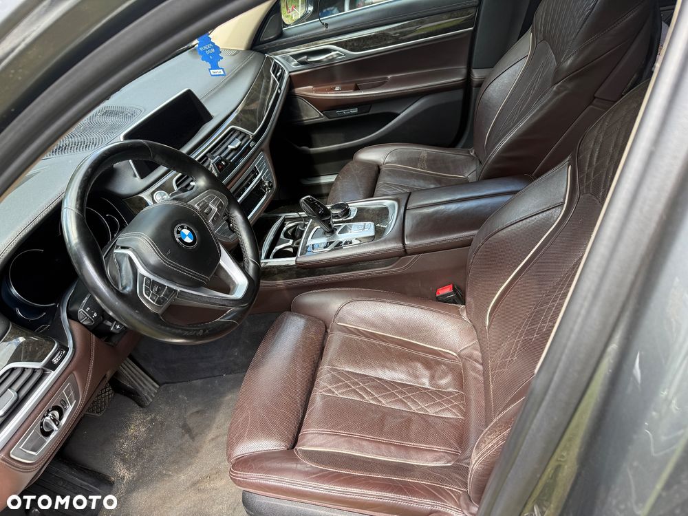 BMW Seria 7 740Li xDrive - 11