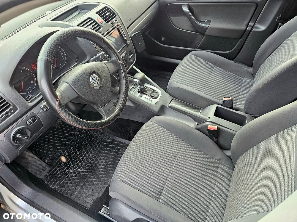 Volkswagen Golf Variant 1.9 TDI DPF DSG Comfortline - 6