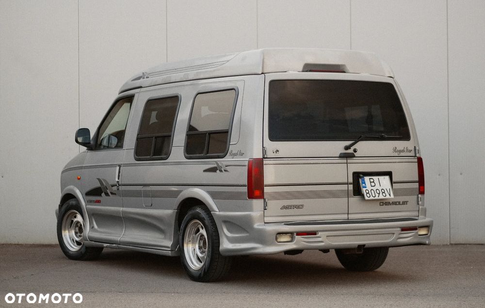 Chevrolet Astro 4.3i V6 - 4