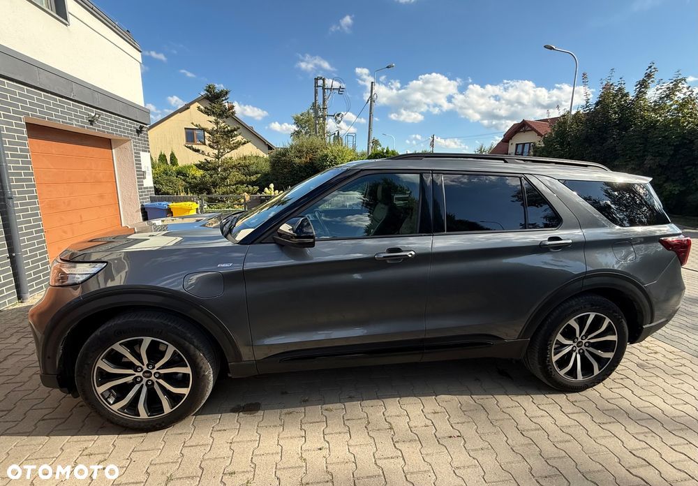 Ford Explorer EcoBoost Plug-in Hybrid PLATINUM - 2