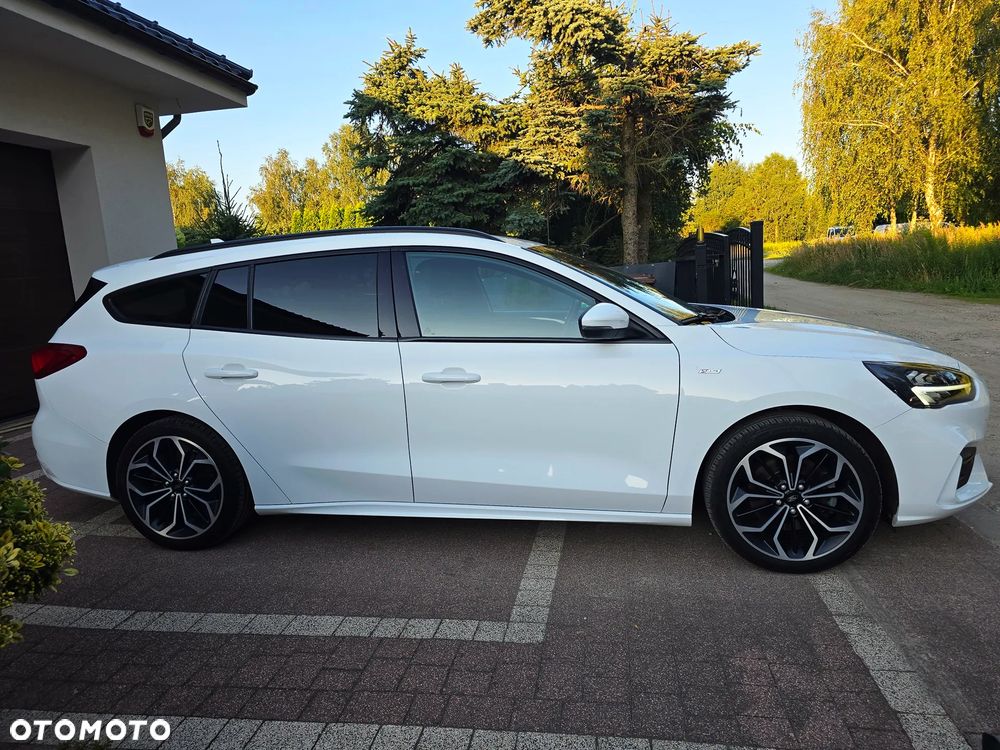 Ford Focus 1.5 EcoBoost ST-Line - 24
