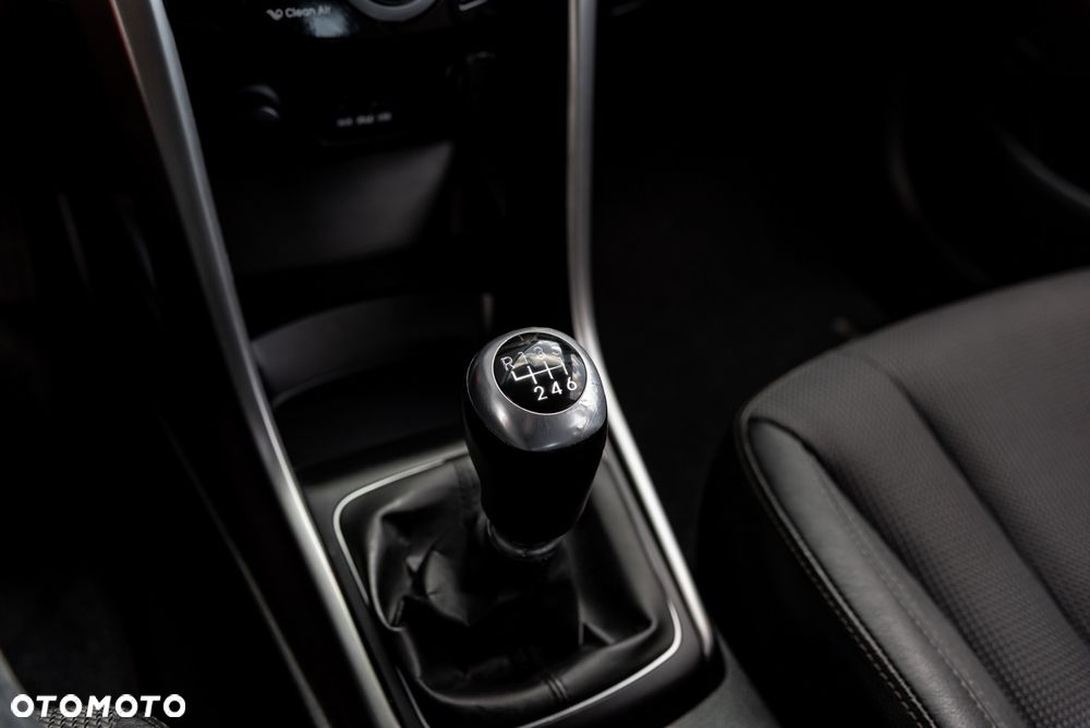 Hyundai i30 1.6 Trend - 34