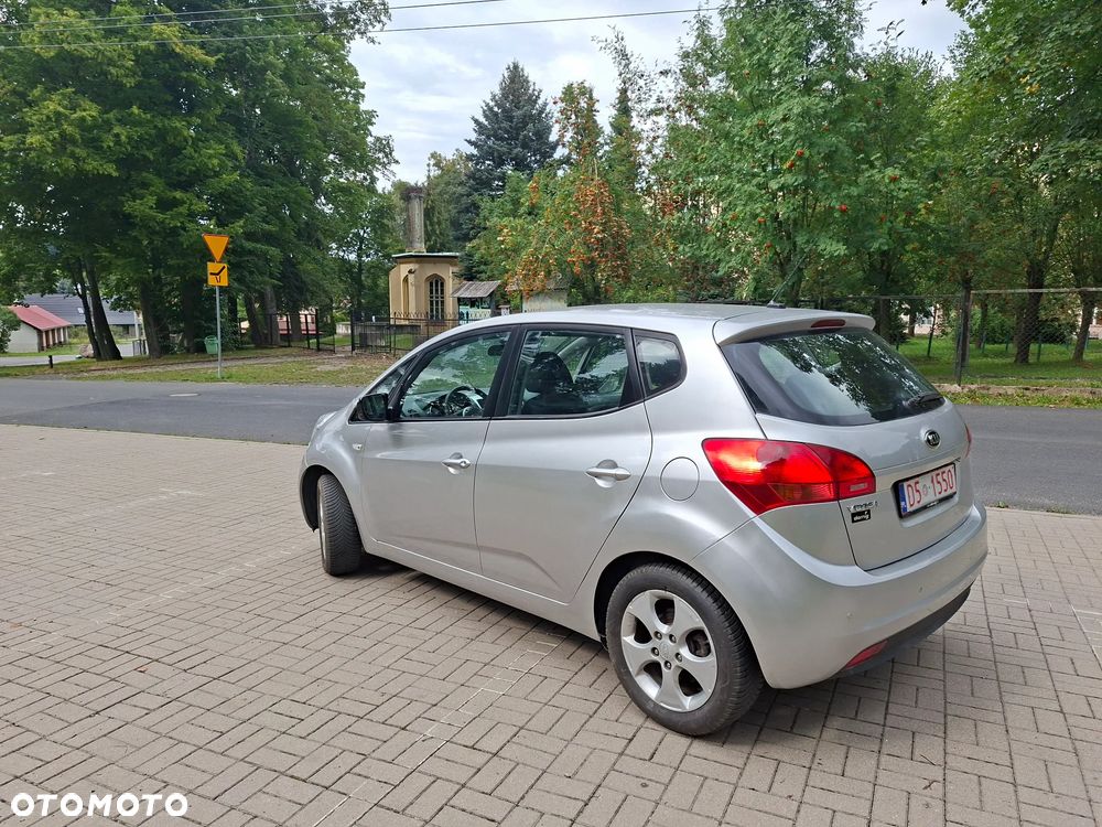 Kia Venga - 6