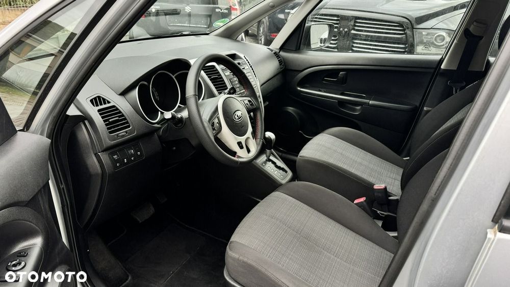 Kia Venga - 7