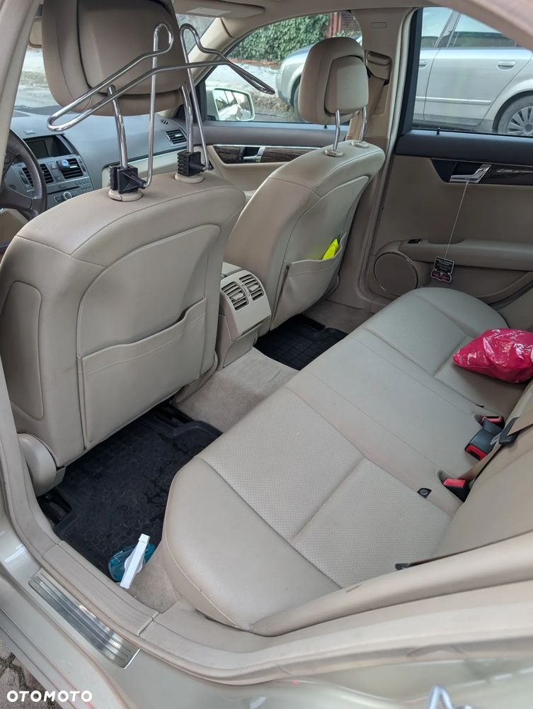 Mercedes-Benz Klasa C 220 CDI DPF Automatik BlueEFFICIENCY Avantgarde - 11