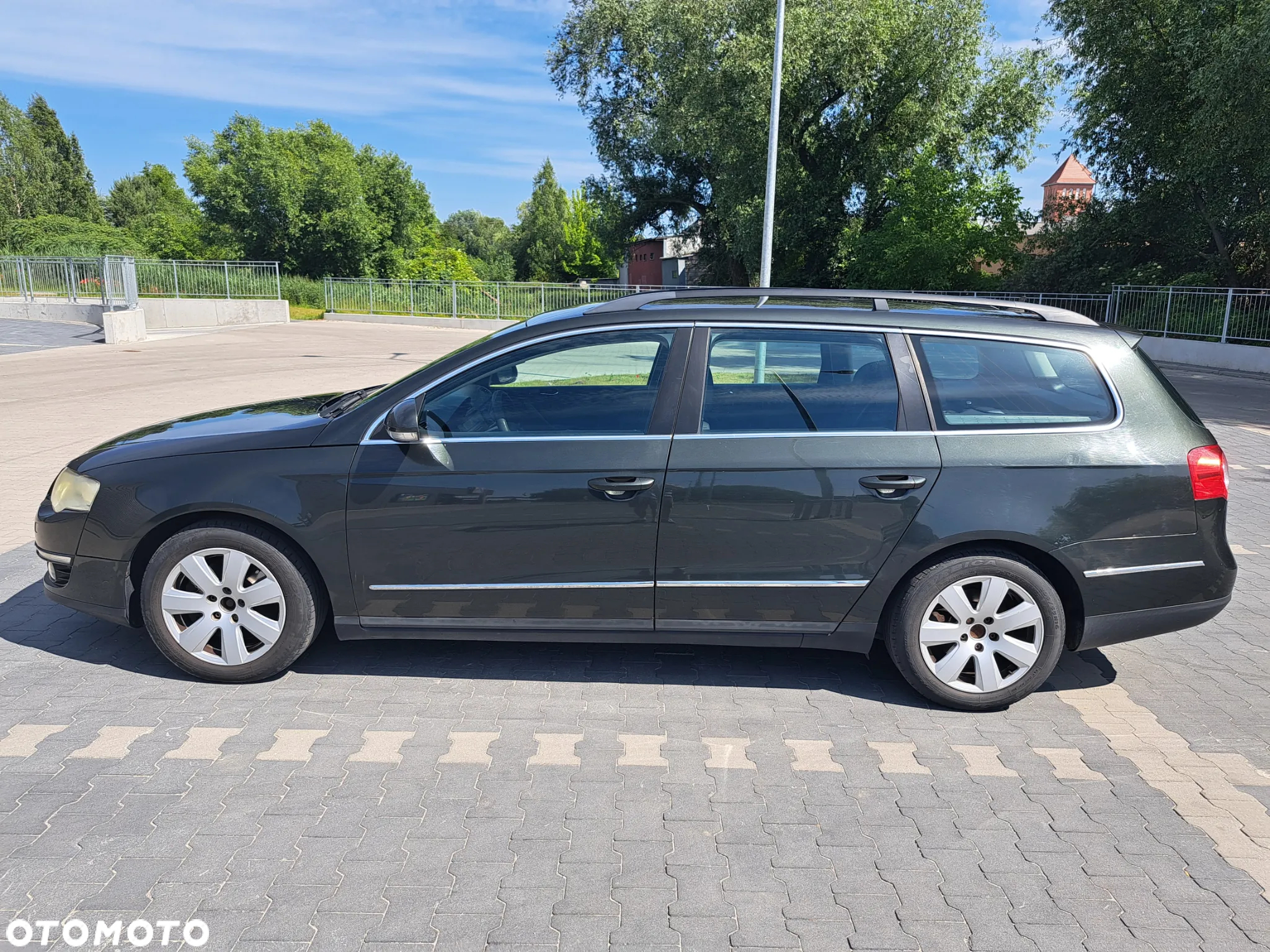 Volkswagen Passat 2.0 TDI Comfortline - 9
