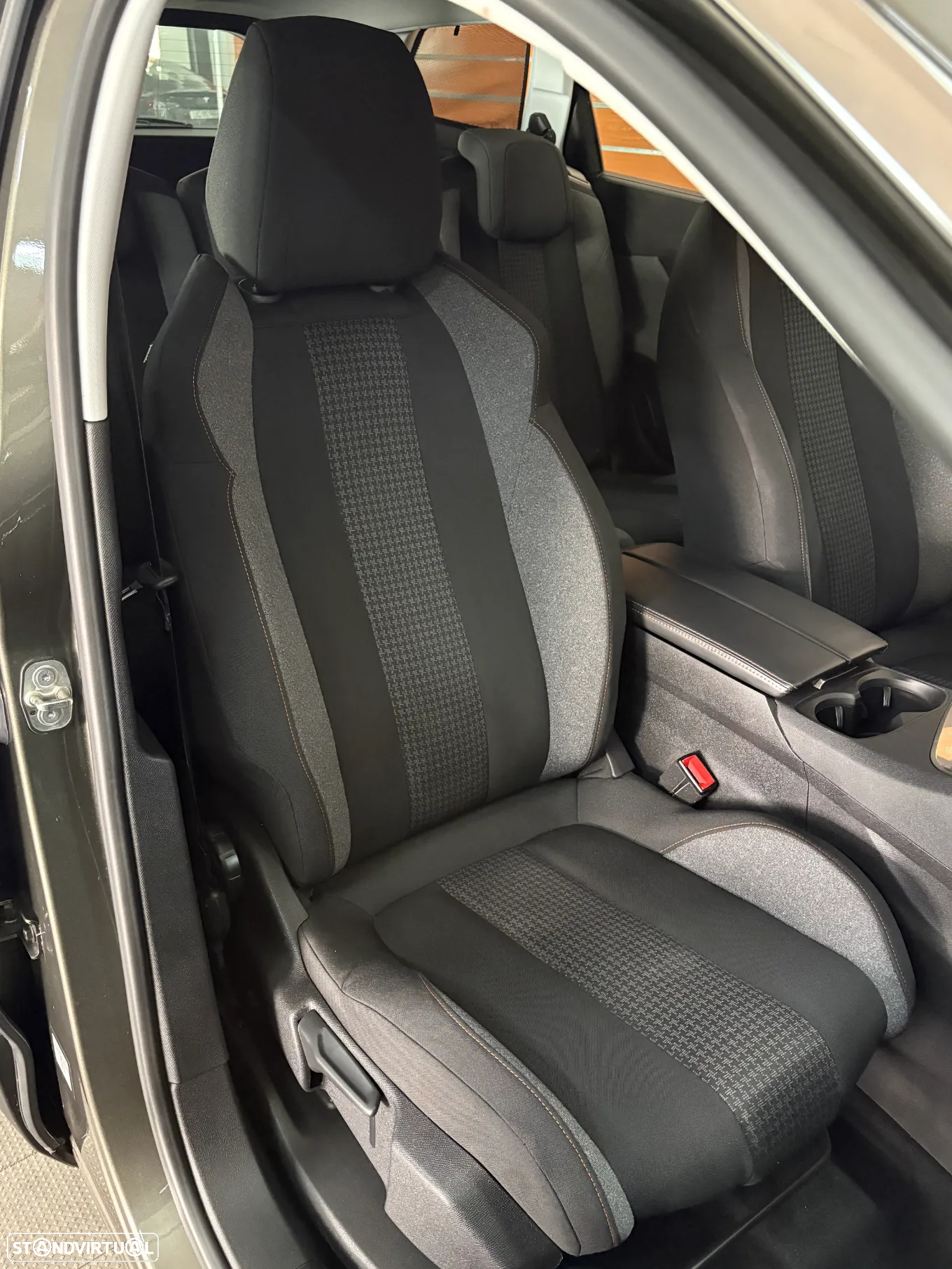 Peugeot 5008 1.5 BlueHDi Active Pack EAT8 - 12