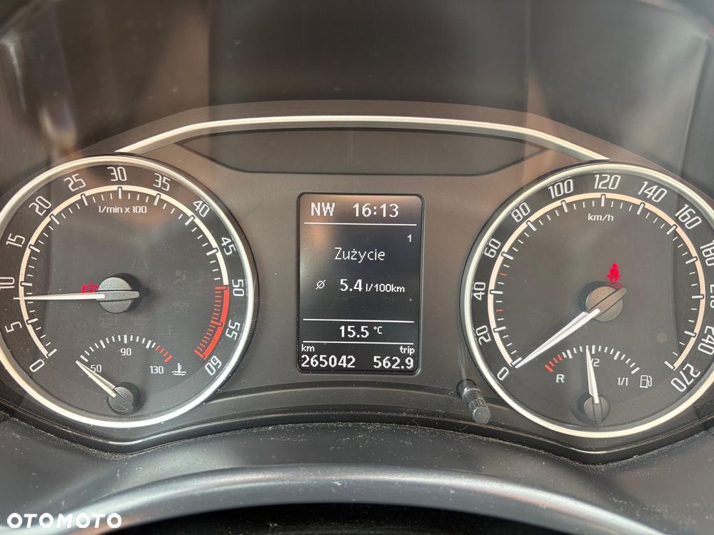 Skoda Octavia 2.0 TDI CR DPF RS - 13