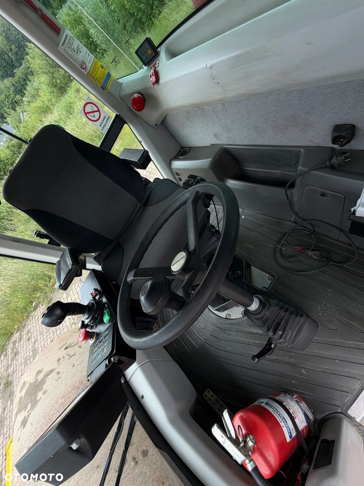 Atlas Copco DYNAPAC CA3500D Walec Drogowy Terenowy Guma-Stal. 12 ton. Import Norwegia 2015rok. Maszyna w pięknym stanie! Wentylacja Klima. Serwisy w Dekra AKTUALNE. Zero zniszczeń IGŁA Po serwisach eksploatacyjnych w Norwegii. Walec z Upadłości od pierwszego właściciela. Posiada system przeciwpożarowy! Obrotowy fotel wraz ze sterowaniem. Gniazdo 230volt. Dokumenty Dekra! Silnik Cummins 140Km. Nagłośnienie radio na pilot! Usb. Zero luzów i wycieków! - 11