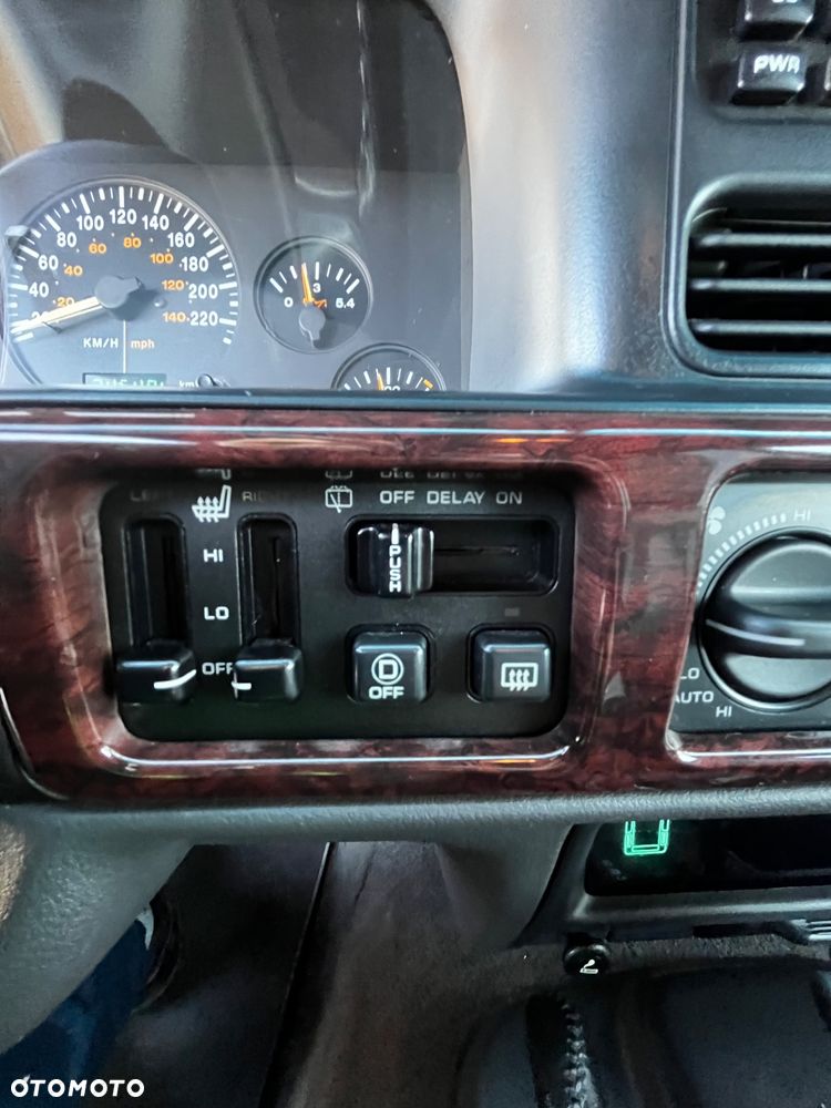 Jeep Grand Cherokee 5.9 Limited - 31